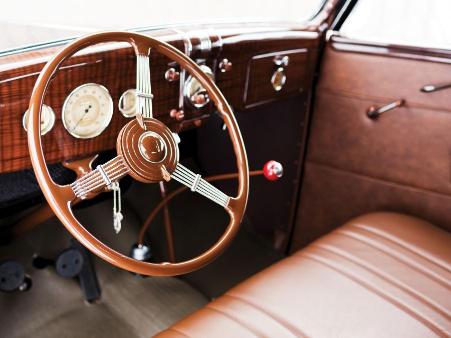  Ford V8 Deluxe Convertible Coupe 1936 года  (фото 12 из 18)